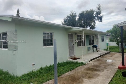 Propiedad comercial en Miami, Florida 132.85 m2 № 1977725