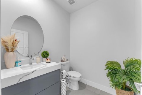 House in Homestead, Florida 4 bedrooms, 246.56 sq.m. № 1953725 - photo 28