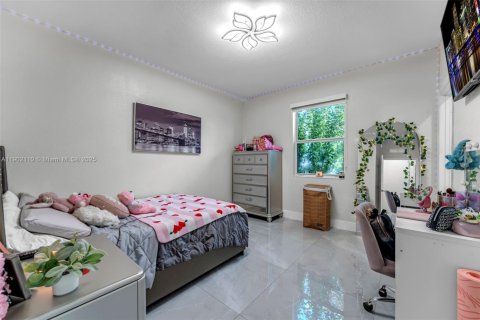 House in Homestead, Florida 4 bedrooms, 246.56 sq.m. № 1953725 - photo 17