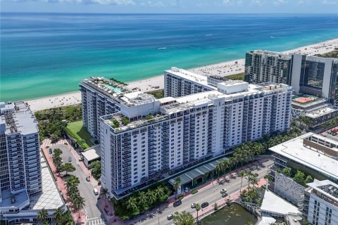 Condo in Miami Beach, Florida, 3 bedrooms № 2081348 - photo 21