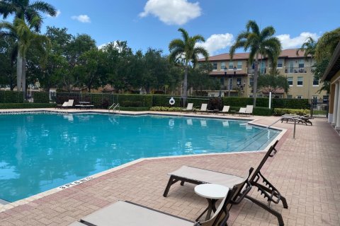 Townhouse in Pembroke Pines, Florida 2 bedrooms, 154.22 sq.m. № 1752623 - photo 26