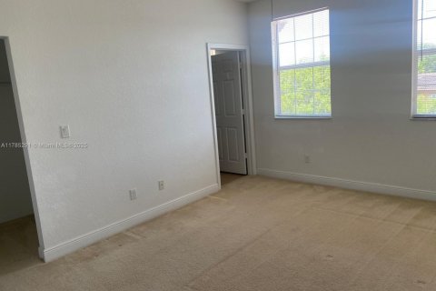 Townhouse in Pembroke Pines, Florida 2 bedrooms, 154.22 sq.m. № 1752623 - photo 16