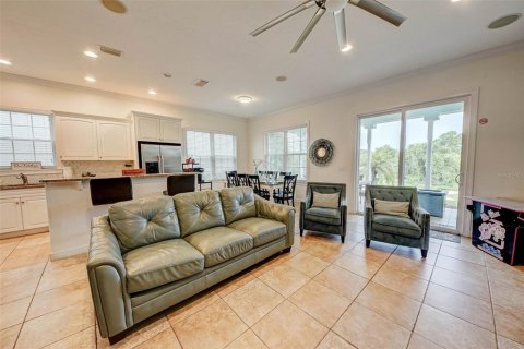 House in Four Corners, Florida 5 bedrooms, 333.52 sq.m. № 1914685 - photo 15