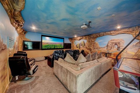 House in Four Corners, Florida 5 bedrooms, 333.52 sq.m. № 1914685 - photo 5