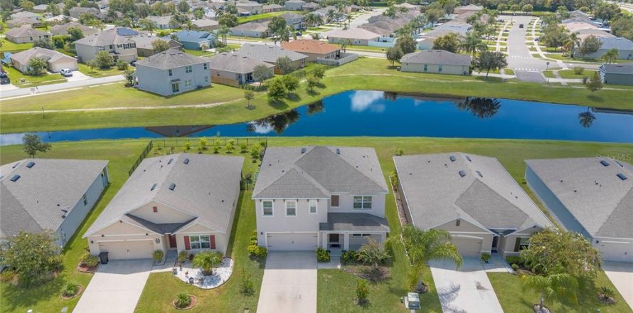 Casa en Port Orange, Florida 5 dormitorios, 248.42 m2 № 1904015