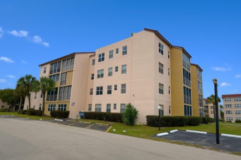 Condominio en venta en Lauderdale Lakes, Florida, 1 dormitorio, 69.49 m2 № 2084480 - foto 28