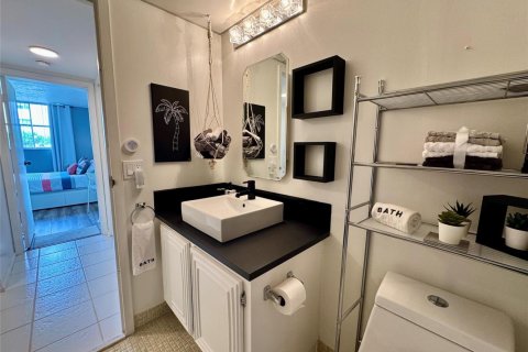 Condominio en venta en Lauderdale Lakes, Florida, 1 dormitorio, 69.49 m2 № 2084480 - foto 18