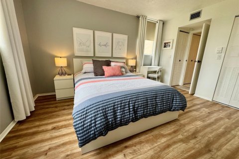 Condominio en venta en Lauderdale Lakes, Florida, 1 dormitorio, 69.49 m2 № 2084480 - foto 13
