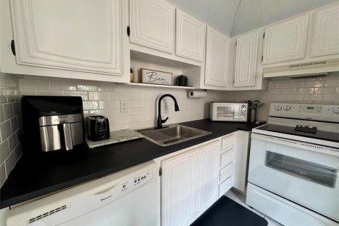 Condominio en venta en Lauderdale Lakes, Florida, 1 dormitorio, 69.49 m2 № 2084480 - foto 11