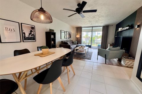 Condominio en venta en Lauderdale Lakes, Florida, 1 dormitorio, 69.49 m2 № 2084480 - foto 5