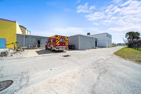 Commercial property in Daytona Beach Shores, Florida 499.63 sq.m. № 1115588 - photo 6