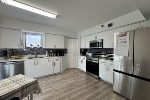 Condo in Aventura, Florida, 2 bedrooms  № 2045197 - photo 6