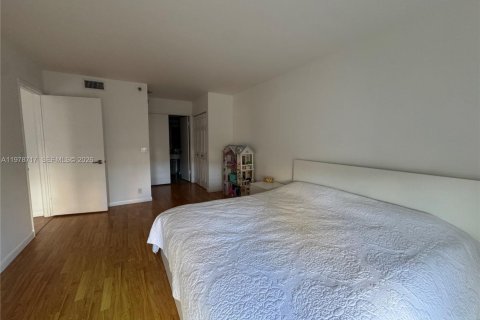Condo in Aventura, Florida, 2 bedrooms  № 2045197 - photo 12