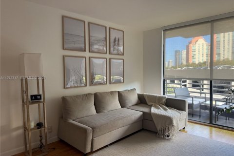Condo in Aventura, Florida, 2 bedrooms  № 2045197 - photo 3