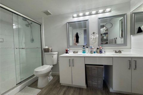 Condo in Aventura, Florida, 2 bedrooms  № 2045197 - photo 13