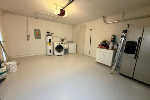 Villa ou maison à louer à Orlando, Floride: 4 chambres, 150.32 m2 № 2380579 - photo 9