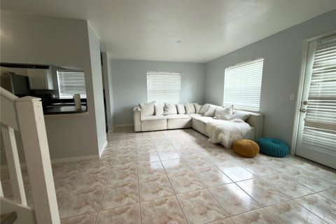 Villa ou maison à louer à Orlando, Floride: 4 chambres, 150.32 m2 № 2380579 - photo 16