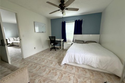 Villa ou maison à louer à Orlando, Floride: 4 chambres, 150.32 m2 № 2380579 - photo 14
