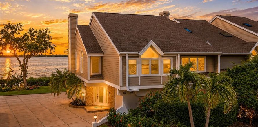Condo in Bradenton, Florida, 3 bedrooms № 2166884
