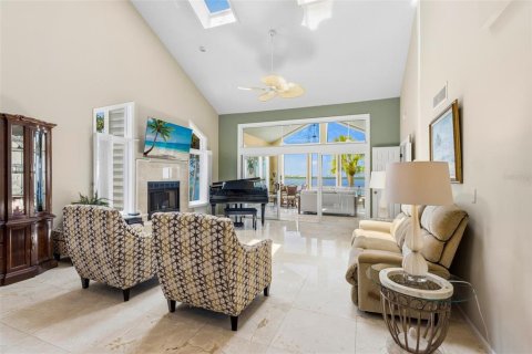 Condo in Bradenton, Florida, 3 bedrooms № 2166884 - photo 25