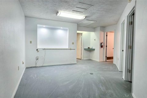 Immobilier commercial à louer à Hudson, Floride: 151.62 m2 № 2116025 - photo 11