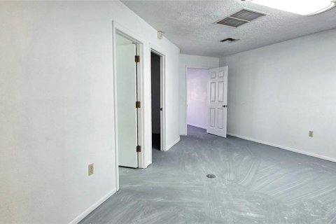 Immobilier commercial à louer à Hudson, Floride: 151.62 m2 № 2116025 - photo 12