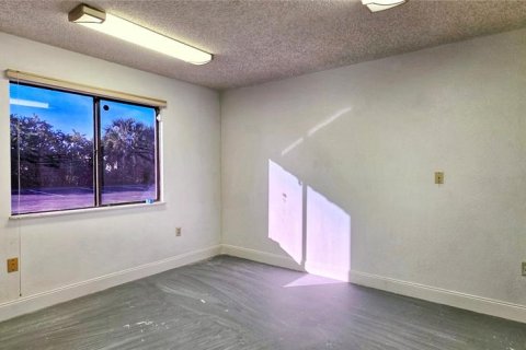 Immobilier commercial à louer à Hudson, Floride: 151.62 m2 № 2116025 - photo 18