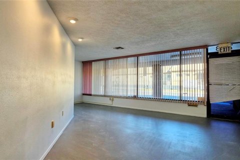 Immobilier commercial à louer à Hudson, Floride: 151.62 m2 № 2116025 - photo 9