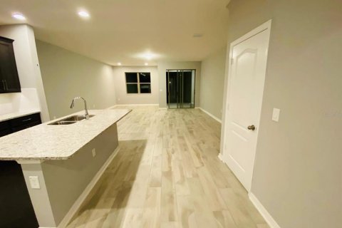Adosado en alquiler en Sanford, Florida, 3 dormitorios, 170.85 m2 № 1908470 - foto 5