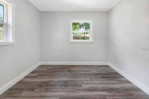 House in Saint Petersburg, Florida 3 bedrooms, 127.09 sq.m. № 2195167 - photo 26