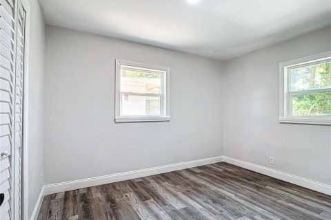 House in Saint Petersburg, Florida 3 bedrooms, 127.09 sq.m. № 2195167 - photo 23