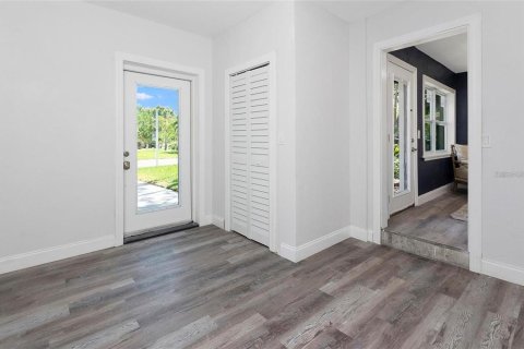House in Saint Petersburg, Florida 3 bedrooms, 127.09 sq.m. № 2195167 - photo 28