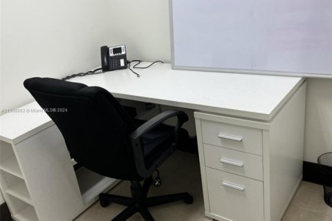 Bureau à Miami, Floride № 1178480