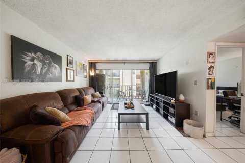 Copropriété à louer à Miami, Floride: 1 chambre, 78.87 m2 № 2439372 - photo 8