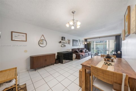 Copropriété à louer à Miami, Floride: 1 chambre, 78.87 m2 № 2439372 - photo 10