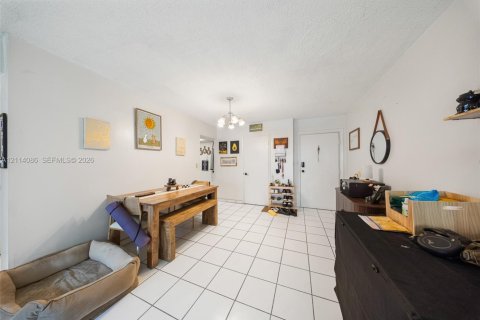 Copropriété à louer à Miami, Floride: 1 chambre, 78.87 m2 № 2439372 - photo 18