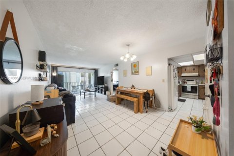 Copropriété à louer à Miami, Floride: 1 chambre, 78.87 m2 № 2439372 - photo 12