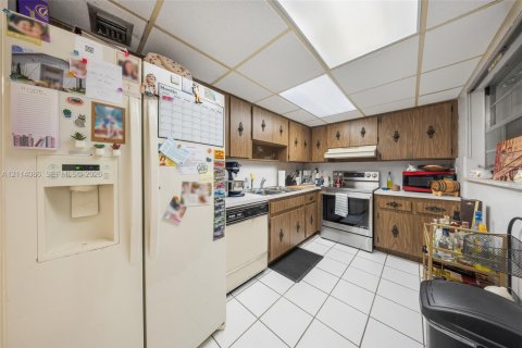 Copropriété à louer à Miami, Floride: 1 chambre, 78.87 m2 № 2439372 - photo 27