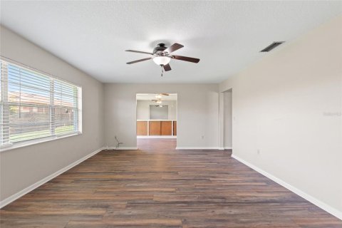 Duplex in Lakeland, Florida 2 bedrooms, 113.9 sq.m. № 1827113 - photo 11