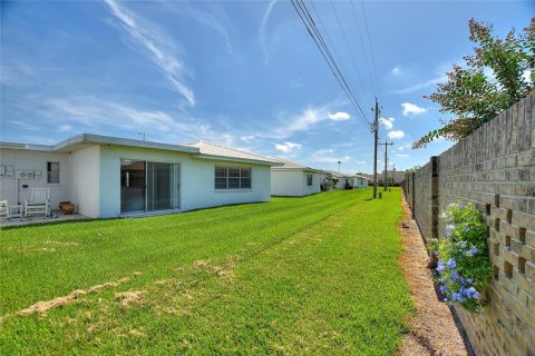 Duplex in Lakeland, Florida 2 bedrooms, 113.9 sq.m. № 1827113 - photo 20