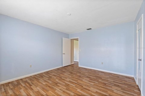 Duplex in Lakeland, Florida 2 bedrooms, 113.9 sq.m. № 1827113 - photo 14