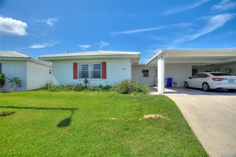 Duplex in Lakeland, Florida 2 bedrooms, 113.9 sq.m. № 1827113 - photo 1