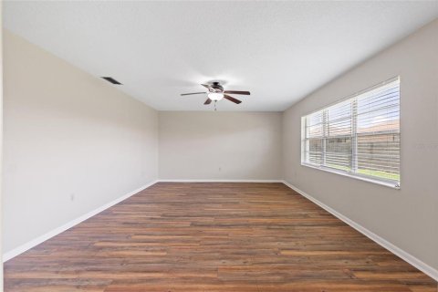 Duplex in Lakeland, Florida 2 bedrooms, 113.9 sq.m. № 1827113 - photo 10
