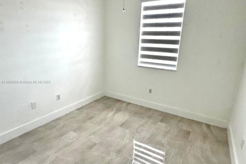 Townhouse in Cutler Bay, Florida 4 bedrooms, 145.11 sq.m. № 1752664 - photo 12