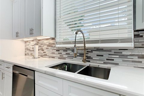 Casa en venta en Auburndale, Florida, 4 dormitorios, 313.45 m2 № 1899861 - foto 17