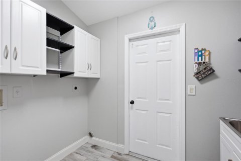 House in Ocala, Florida 3 bedrooms, 149.29 sq.m. № 2280605 - photo 20