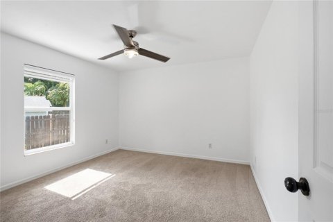 House in Ocala, Florida 3 bedrooms, 149.29 sq.m. № 2280605 - photo 17