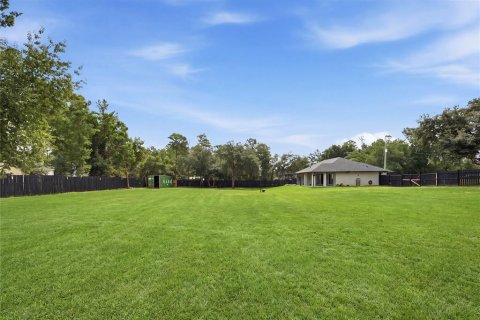 House in Ocala, Florida 3 bedrooms, 149.29 sq.m. № 2280605 - photo 27