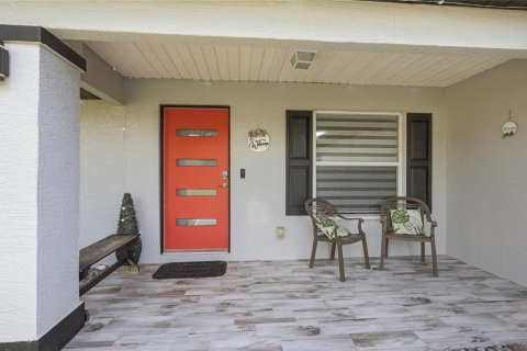 House in Ocala, Florida 3 bedrooms, 149.29 sq.m. № 2280605 - photo 3