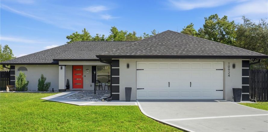 House in Ocala, Florida 3 bedrooms, 149.29 sq.m. № 2280605